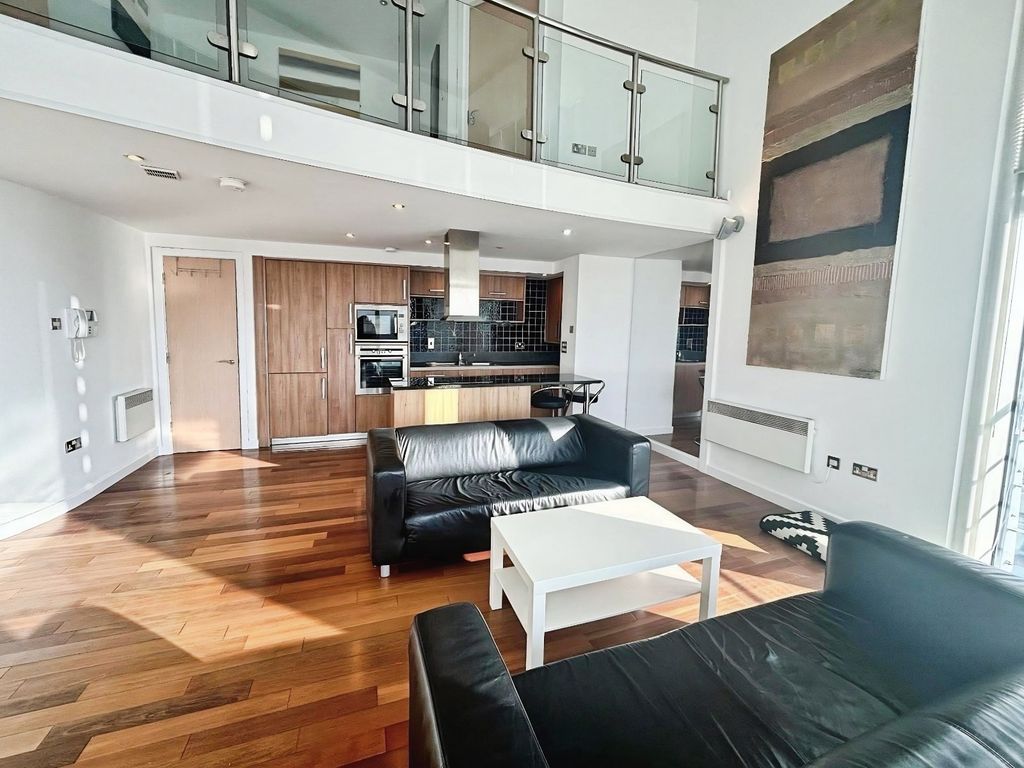 Property photo 2 of 12 Picture No. 30