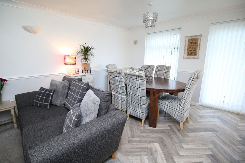 Property photo 3 of 17 Img_7130