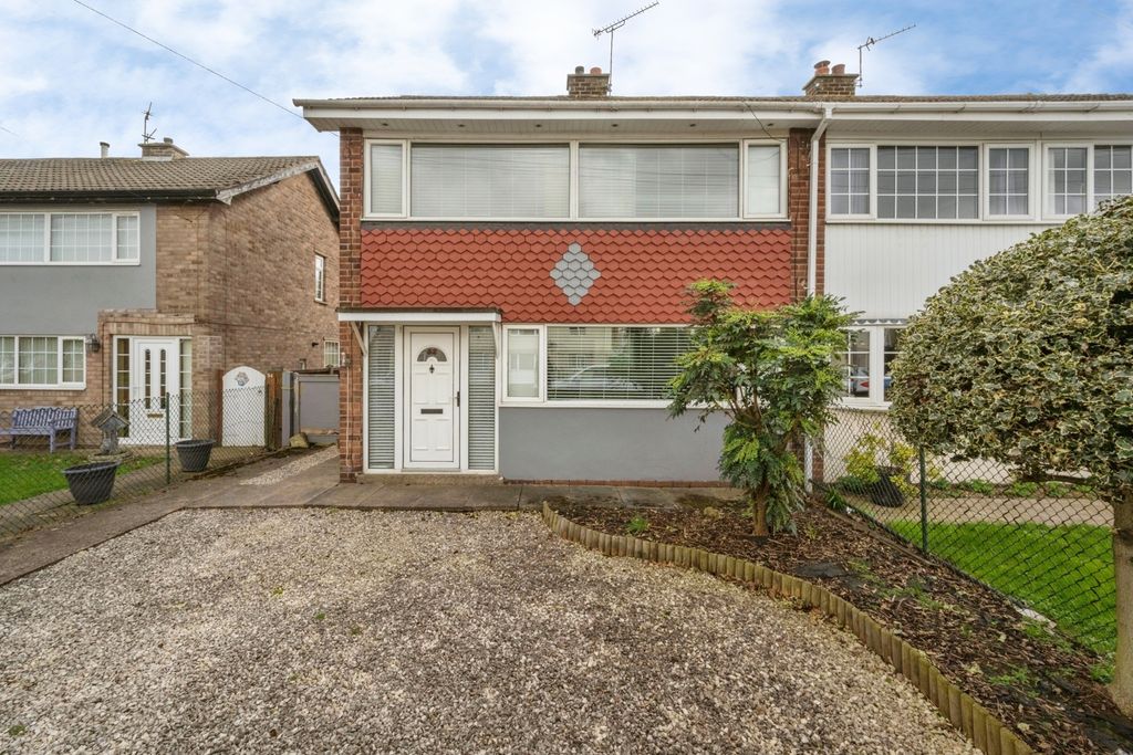 Property photo 1 of 18 Front