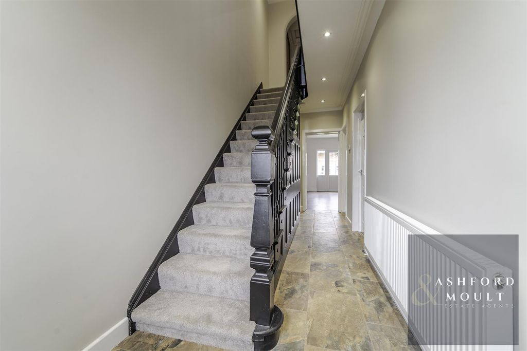 Property photo 2 of 45 Ashford-2.Jpg