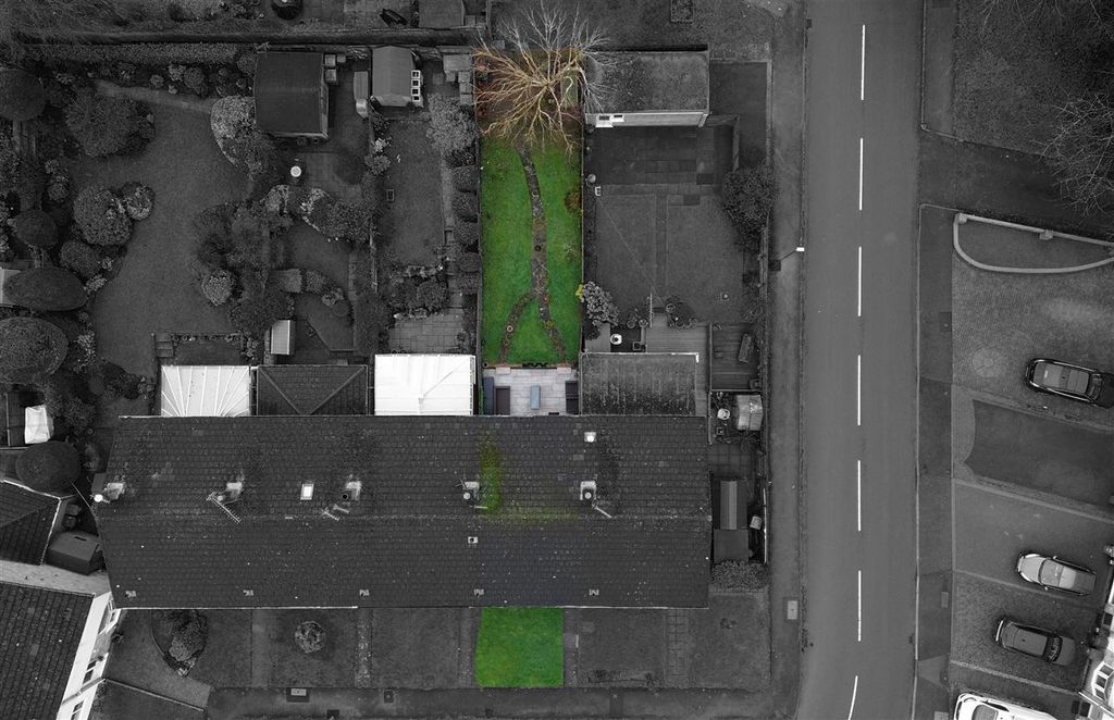 Property photo 2 of 21 Approach