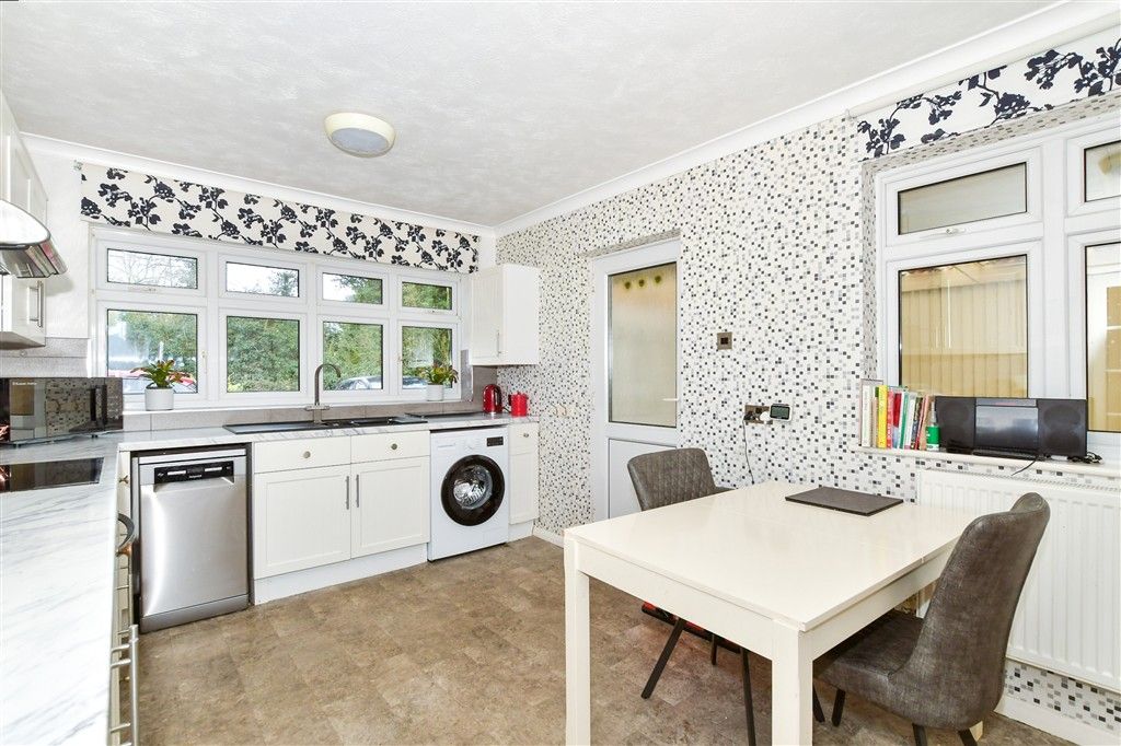 Property photo 1 of 12 Kitchen