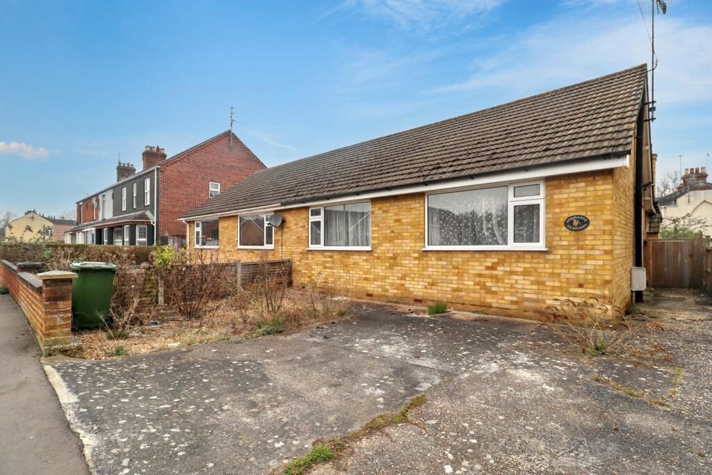 Property photo 1 of 11