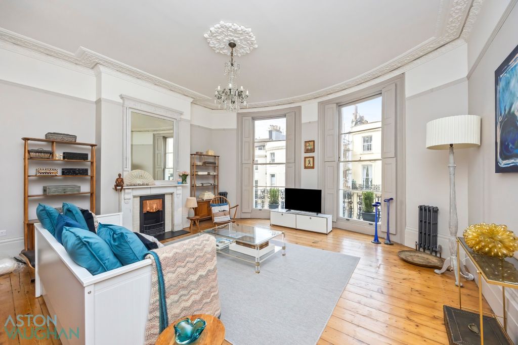 Property photo 2 of 22 4733731