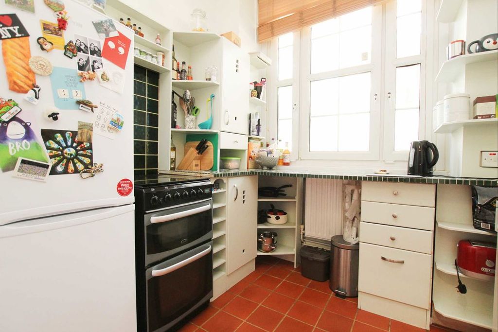 Property photo 3 of 5