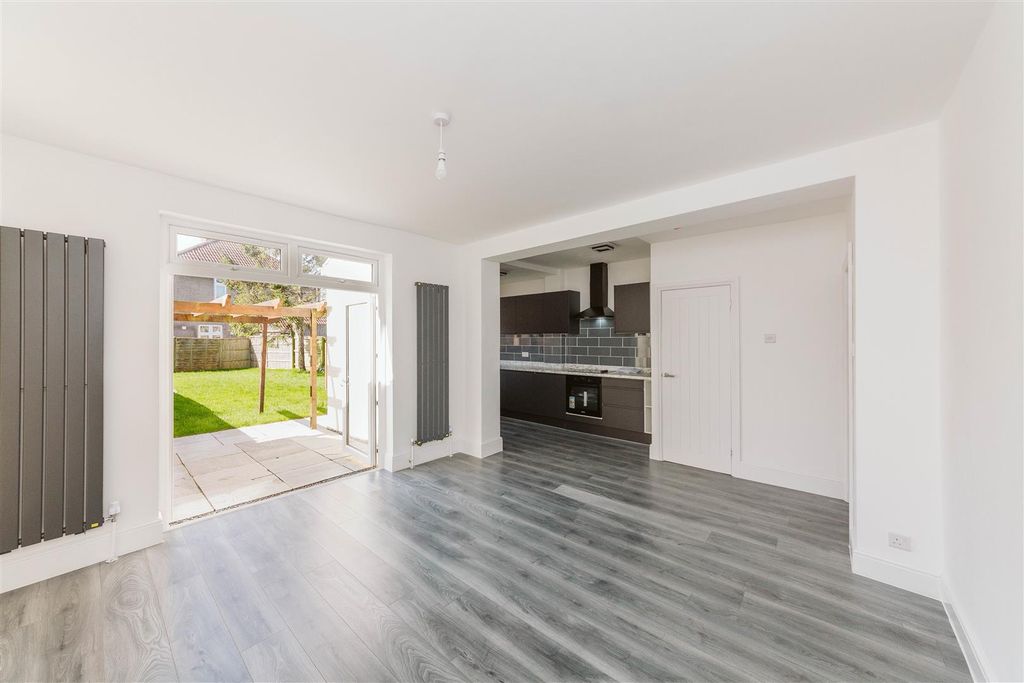 Property photo 3 of 14 Ks2B2712.Jpg