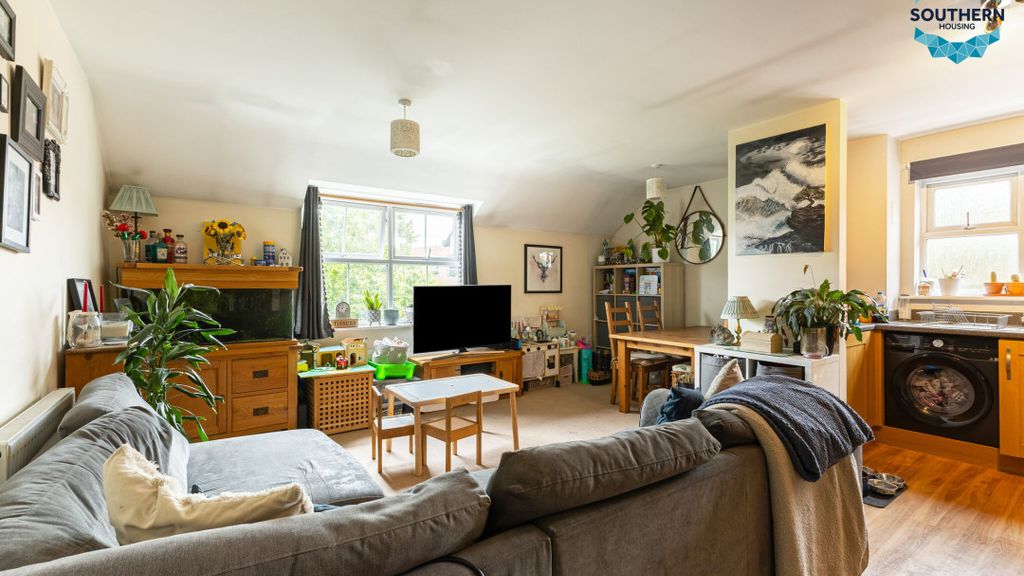 Property photo 3 of 16