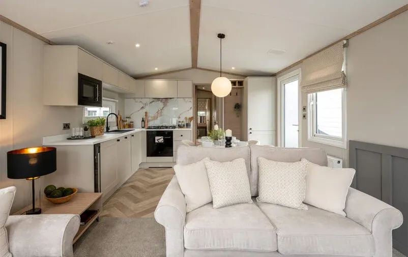 Property photo 3 of 16 Dmc 200825 Victory 38 Web 1 802x505 F50 50