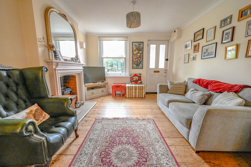 Property photo 2 of 16