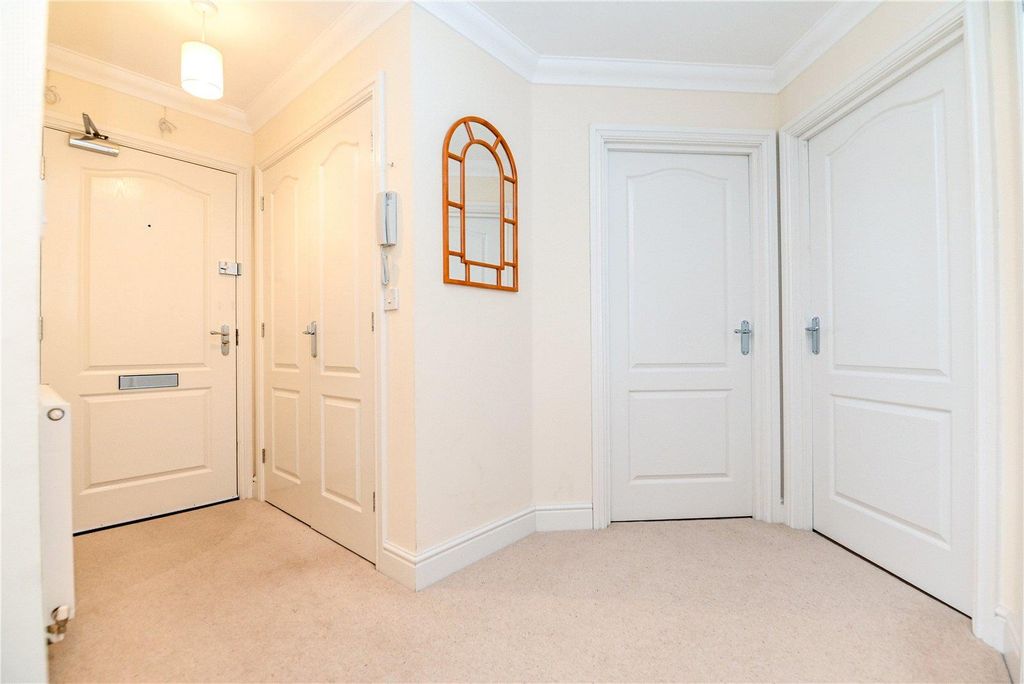 Property photo 3 of 16 Picture No. 18