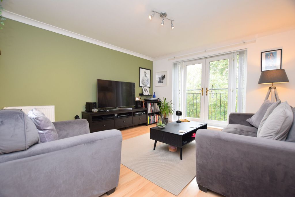 Property photo 3 of 12