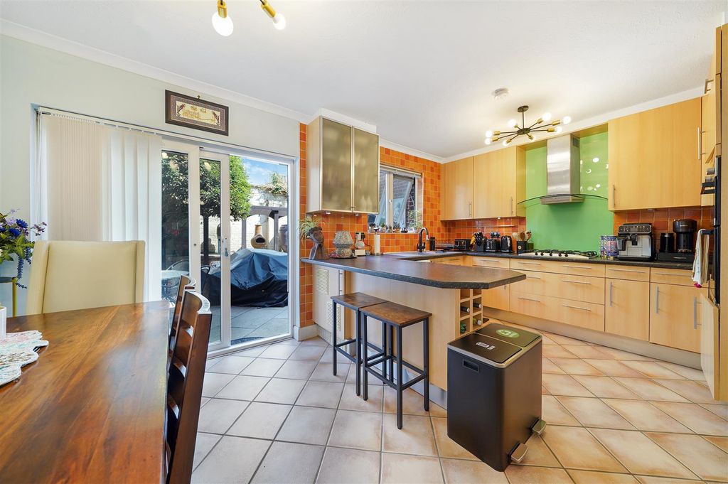 Property photo 1 of 17 9 Hogan Mews - Vsdm3Ufslsnwqccvjxie.Jpg