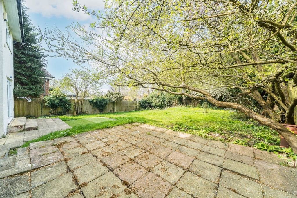 Property photo 3 of 11