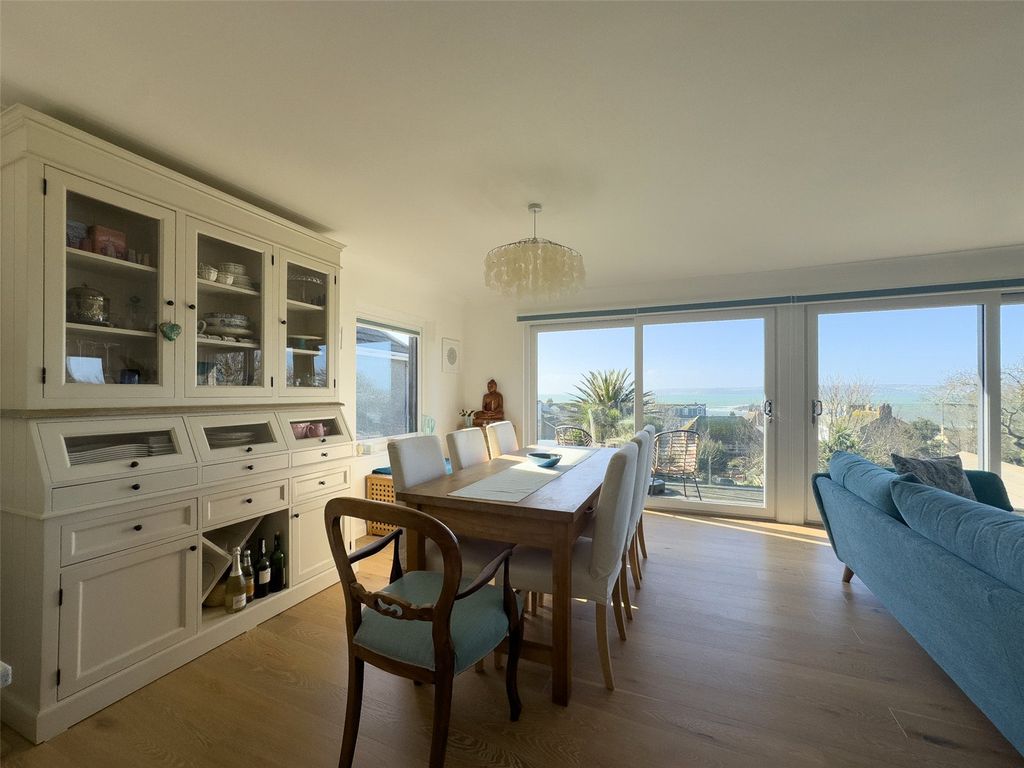 Property photo 3 of 21 Dining Room