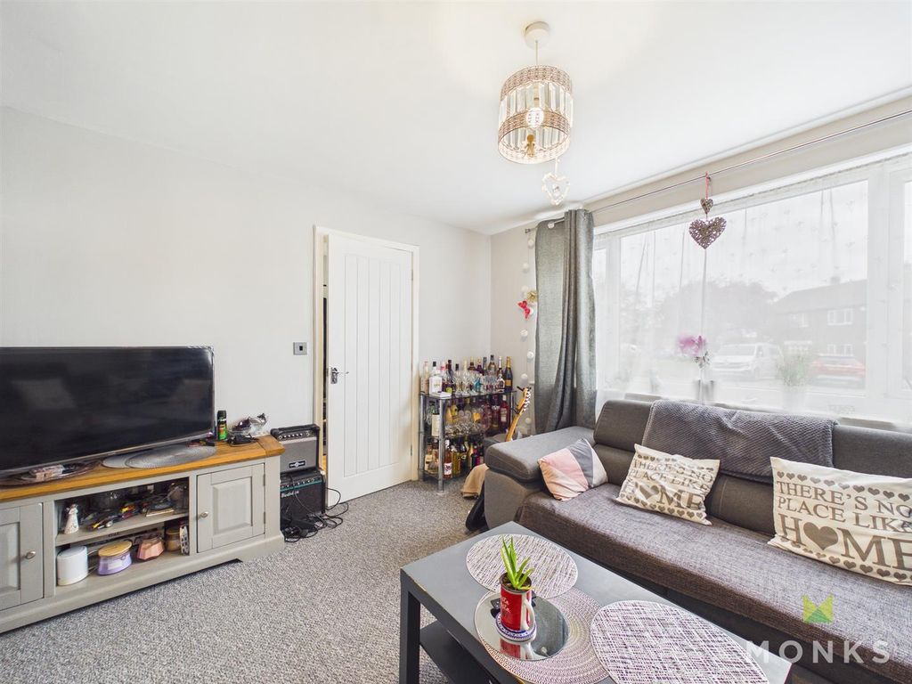 Property photo 3 of 14 Cam01520G0-Pr0369-Still025.Jpg