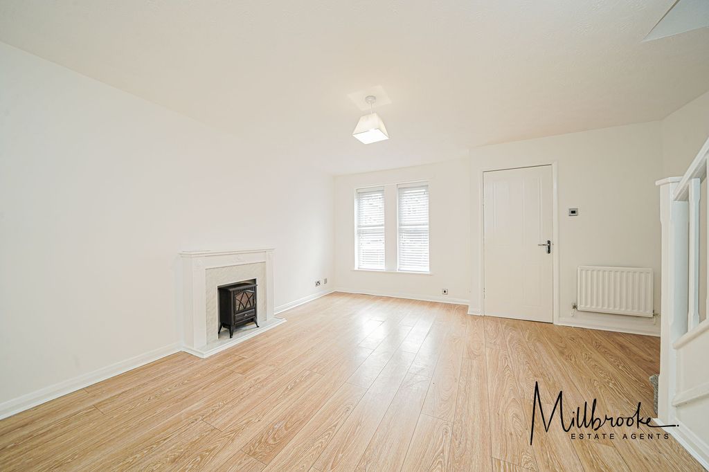 Property photo 3 of 21