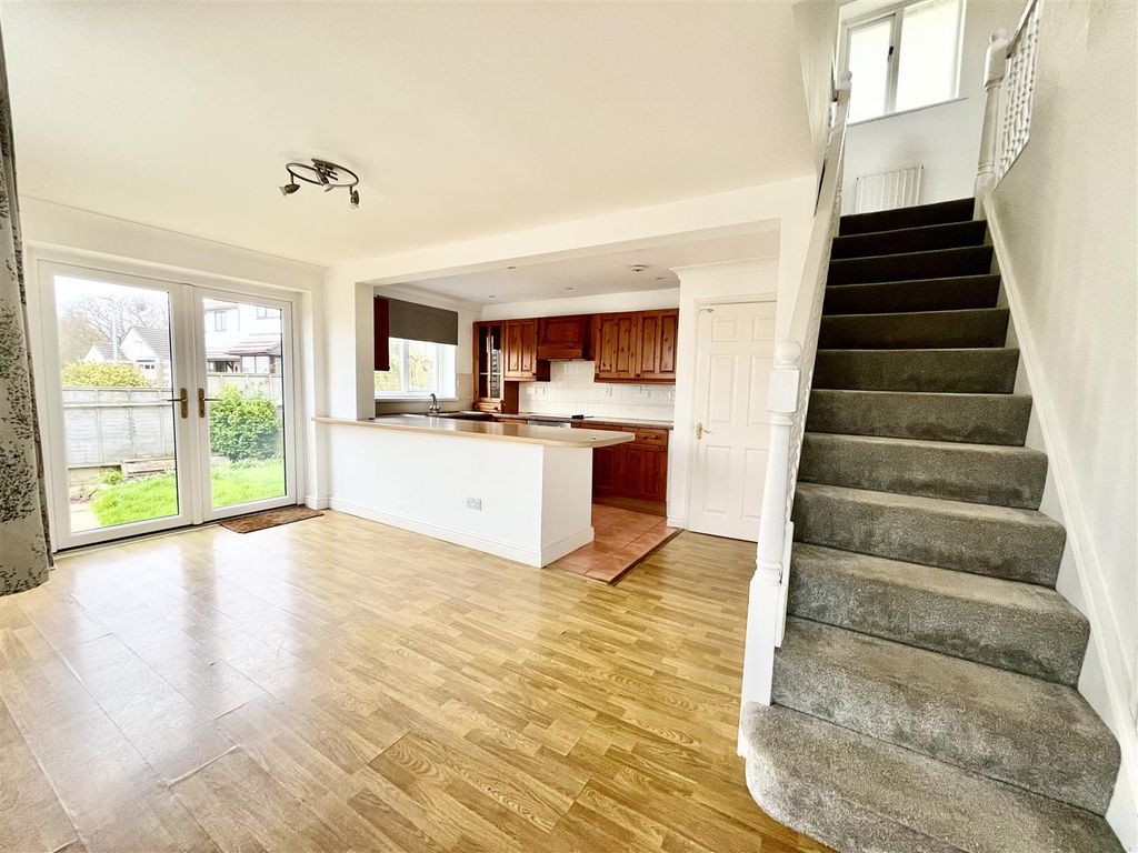 Property photo 3 of 17 Img_5065.Jpeg