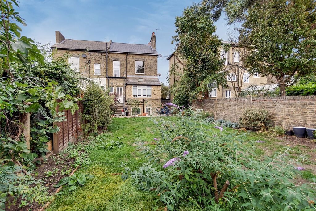 Property photo 3 of 17