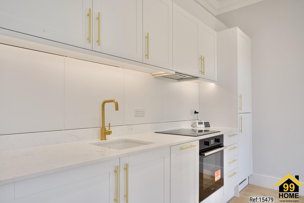 Property photo 3 of 10 Photo 2