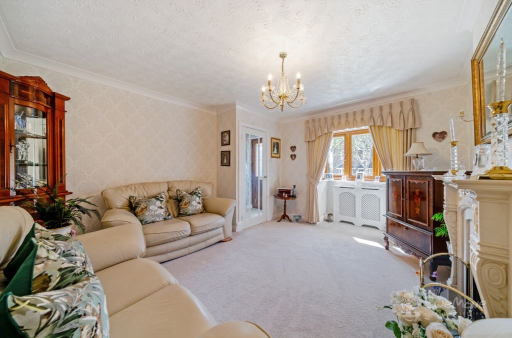 Property photo 3 of 18 3