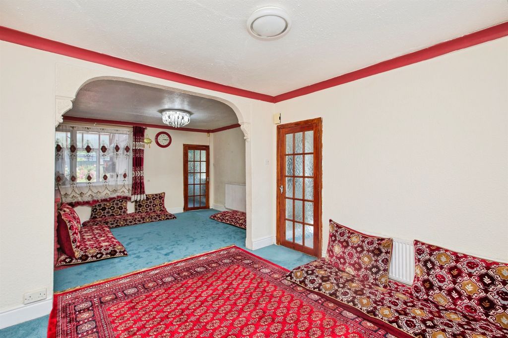 Property photo 2 of 16