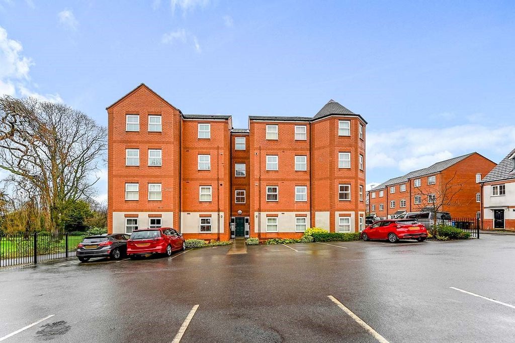 Property photo 1 of 9 External View