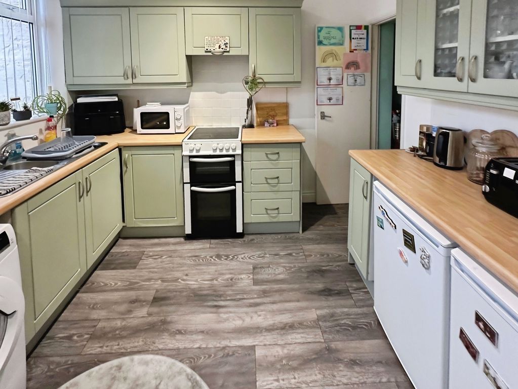 Property photo 3 of 10 Photo 7