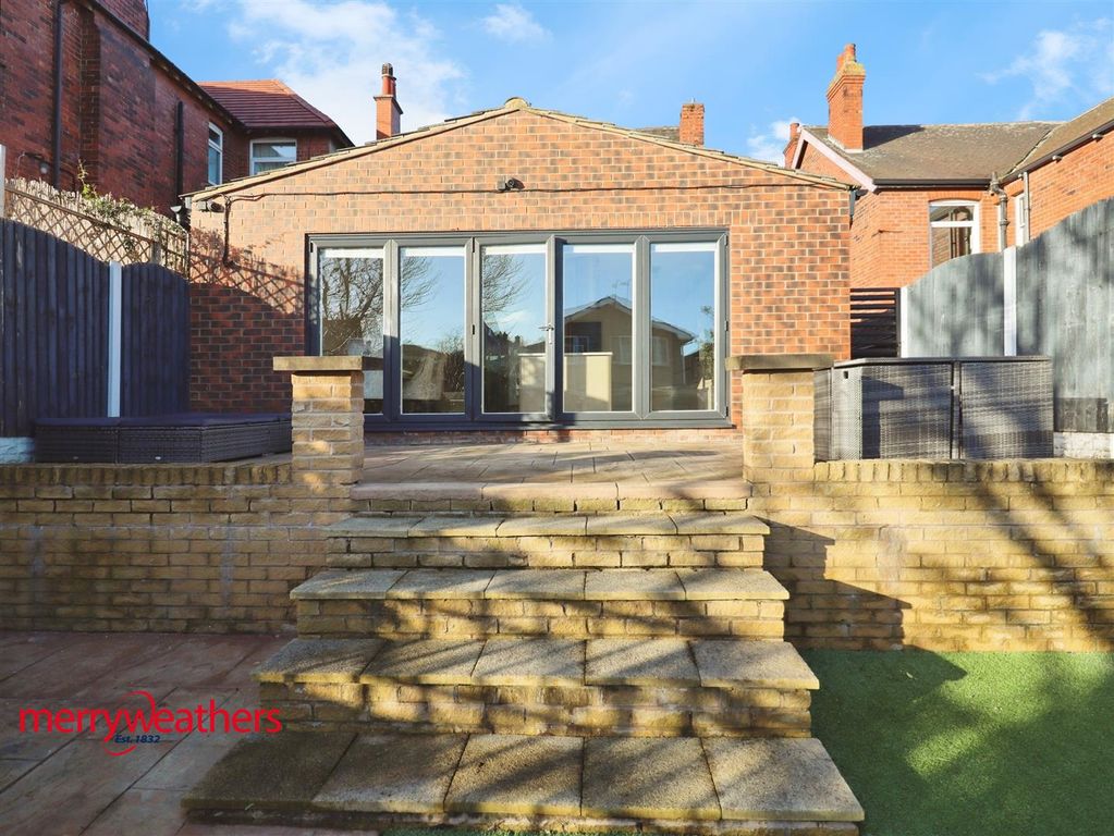 Property photo 2 of 28 Outside