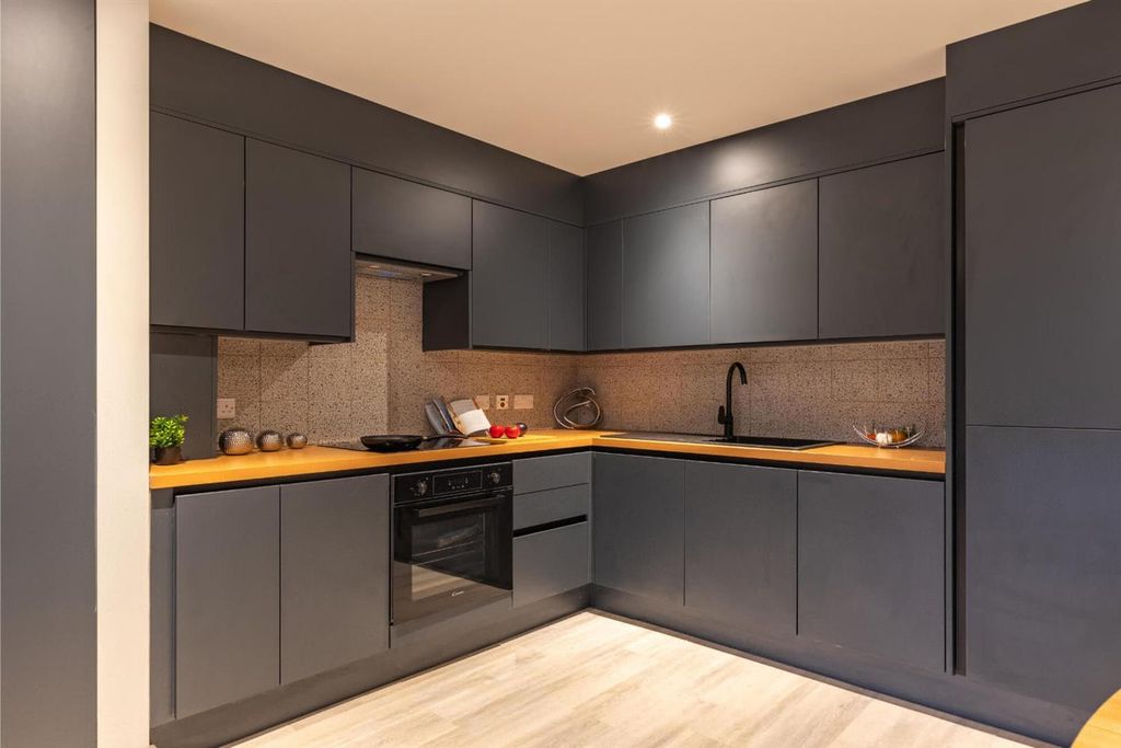 Property photo 3 of 31 8433223.Jpg