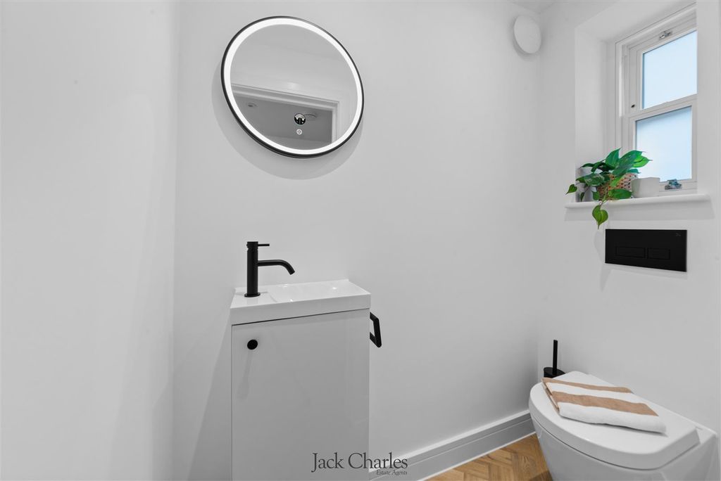 Property photo 3 of 30 St Martins House-25.Jpg