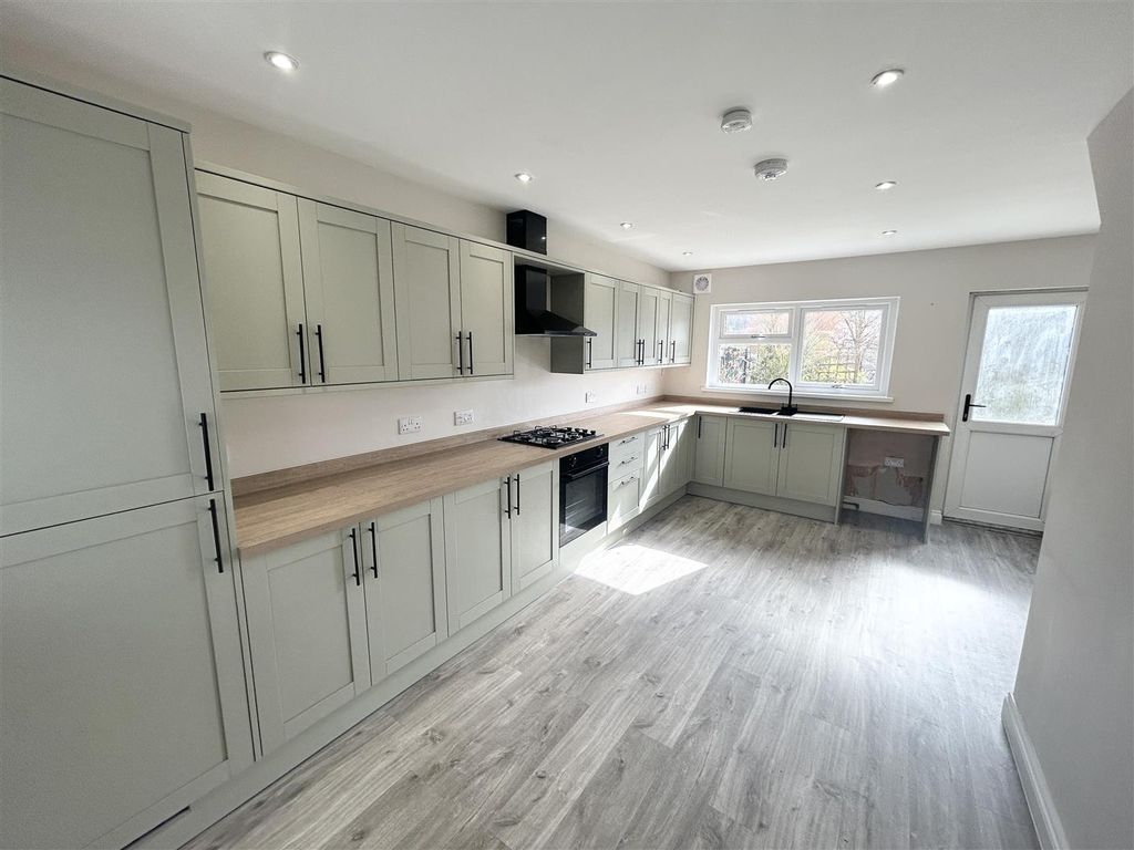 Property photo 2 of 16 Img_5440.Jpg