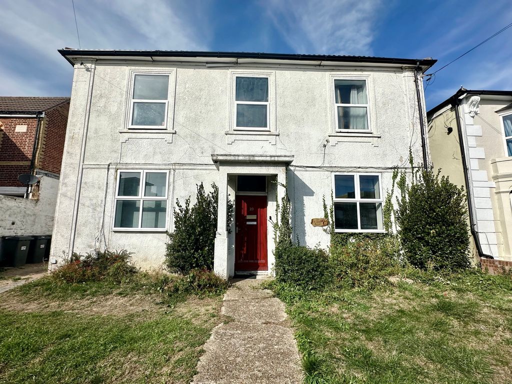 Property photo 1 of 6