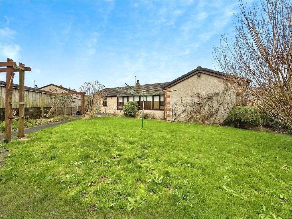 Property photo 3 of 19 Outside