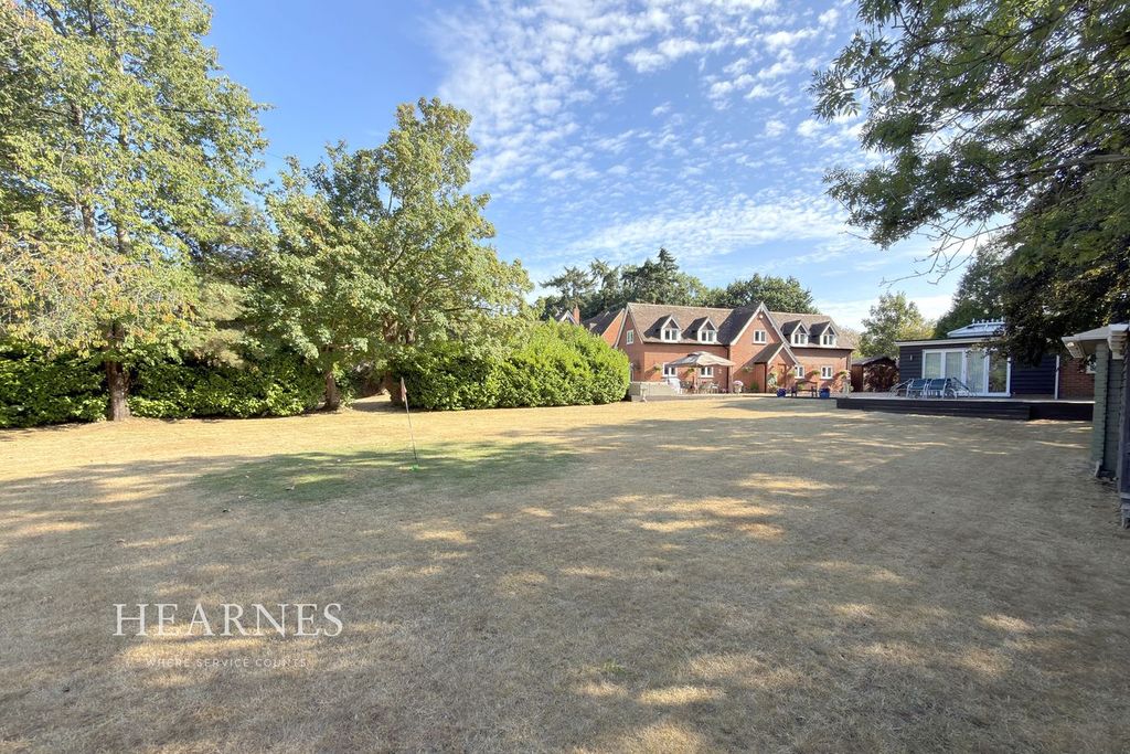 Property photo 1 of 35