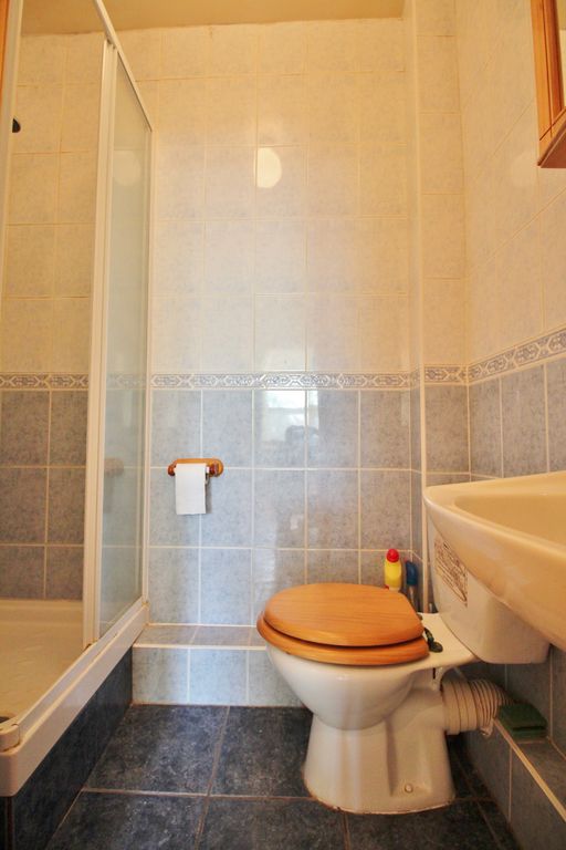 Property photo 3 of 10 Shower Room