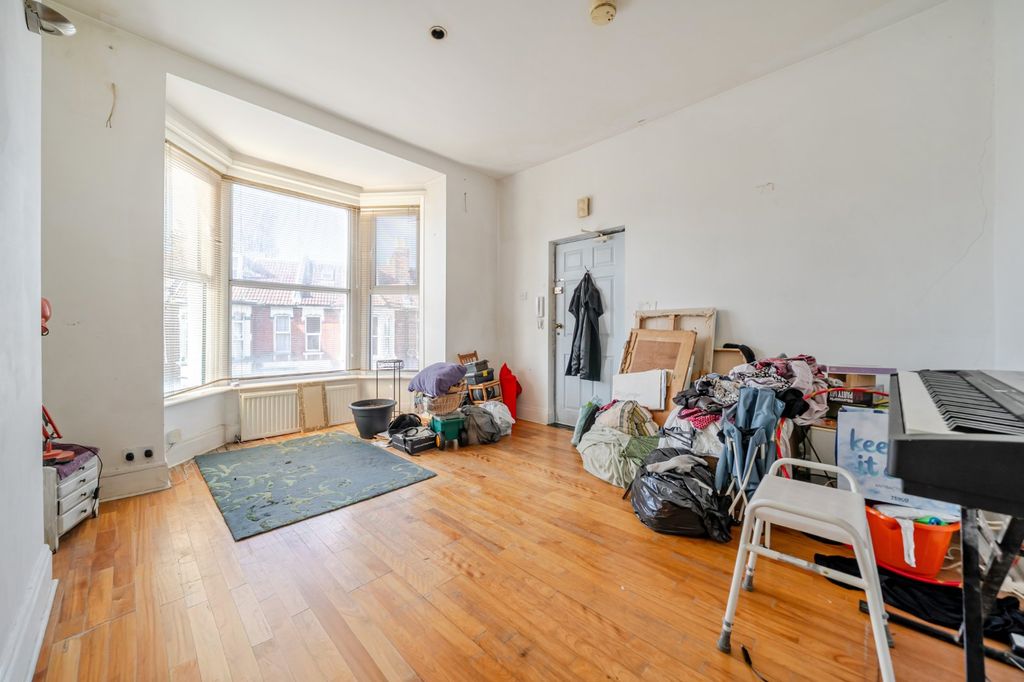 Property photo 2 of 11 Picture No. 05