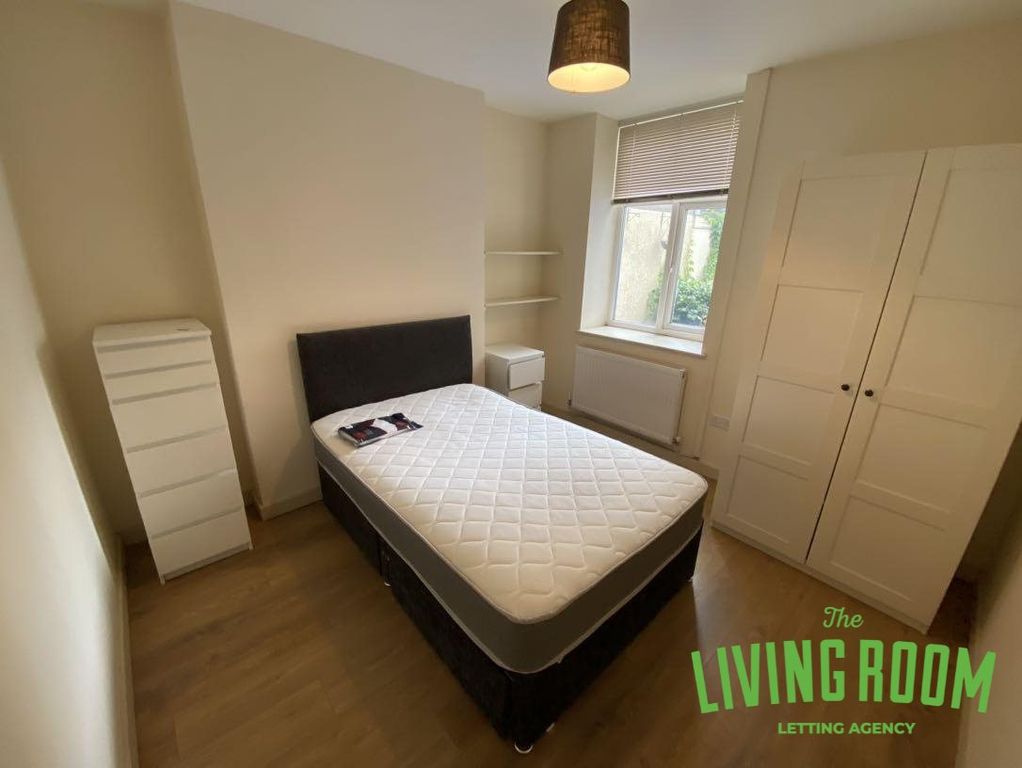 Property photo 1 of 12 Bedroom 2