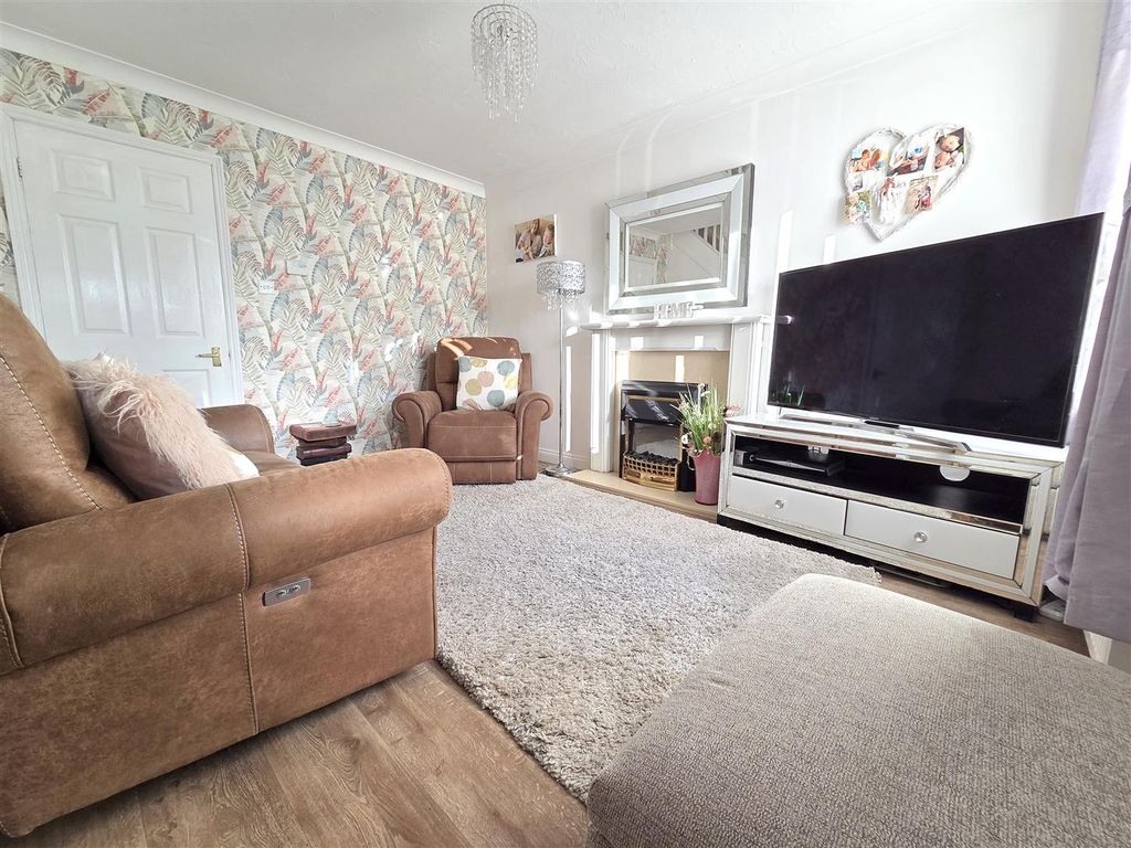 Property photo 3 of 12 Living Room