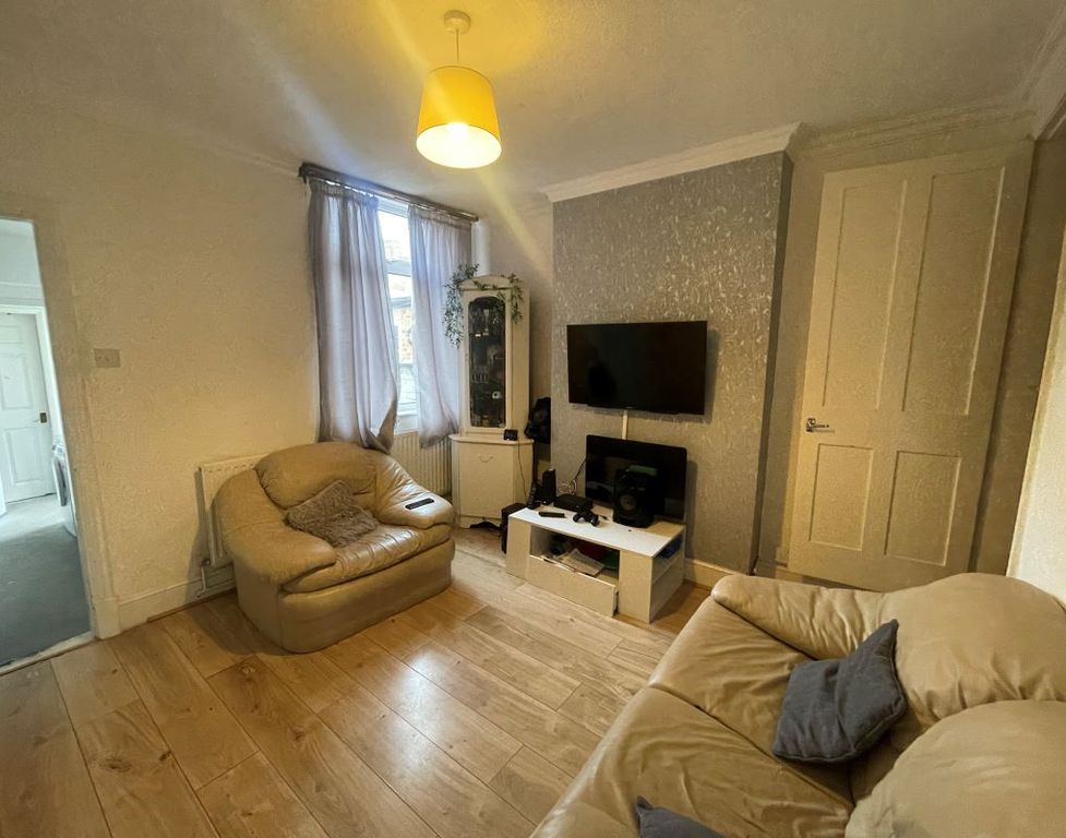 Property photo 3 of 8