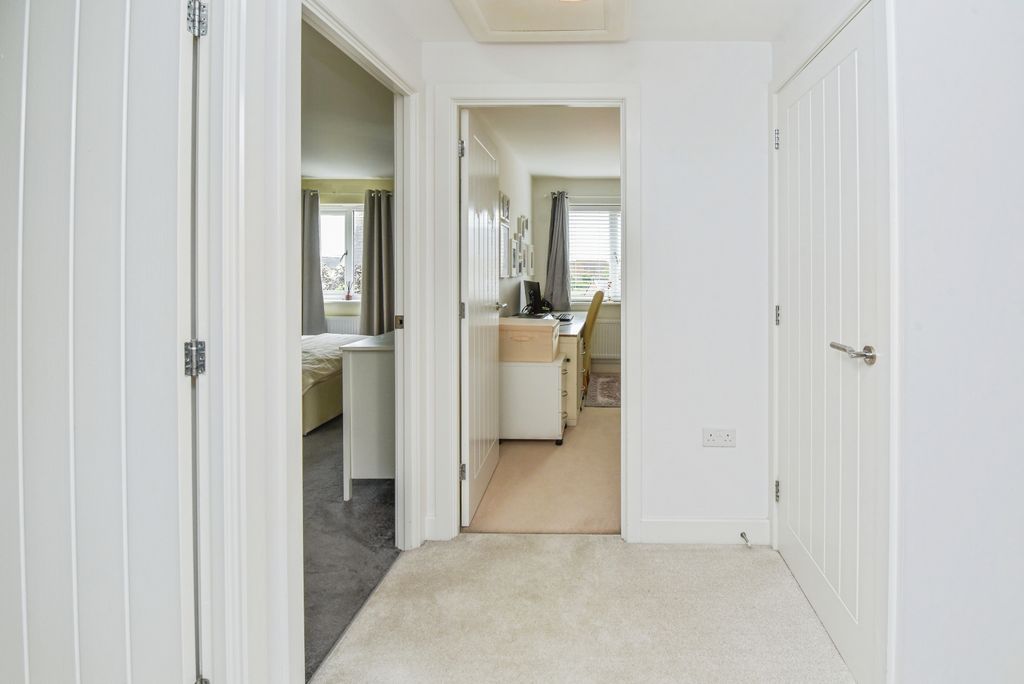 Property photo 3 of 21