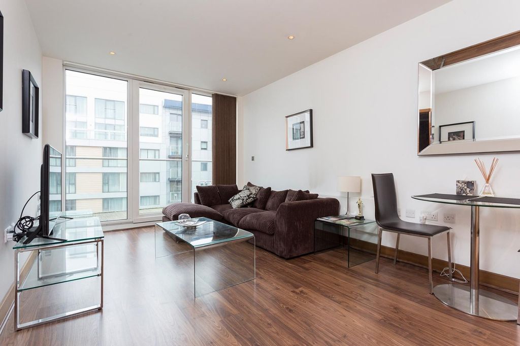 Property photo 2 of 13 Picture No. 30