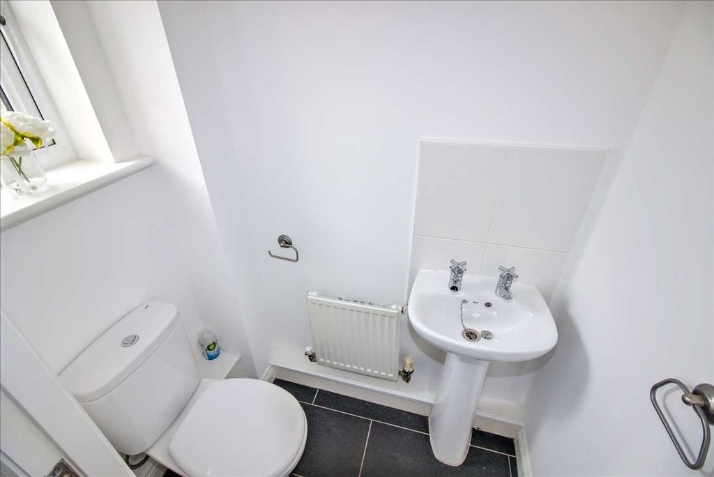 Property photo 2 of 13 Downstairs Cloakroom