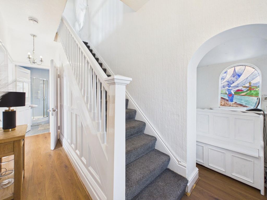 Property photo 3 of 41 Cam04899G0-Pr0305-Still008.Jpg