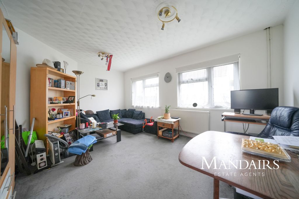 Property photo 2 of 19