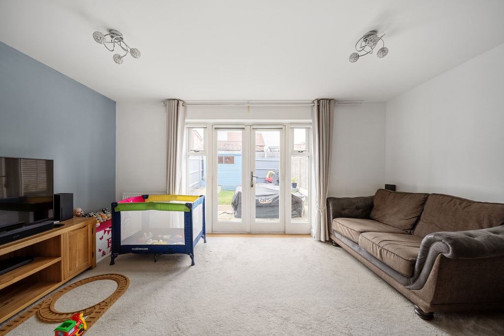 Property photo 3 of 18 4798993