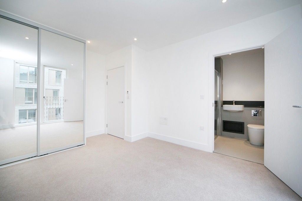 Property photo 3 of 9 Bedroom 1