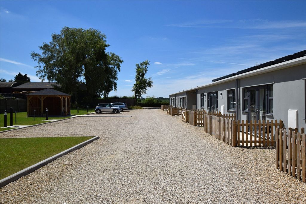 Property photo 1 of 6 External