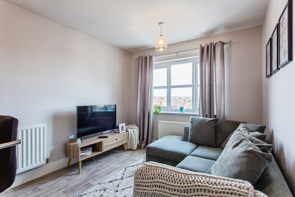 Property photo 3 of 16 Pbox-Img.Jpg