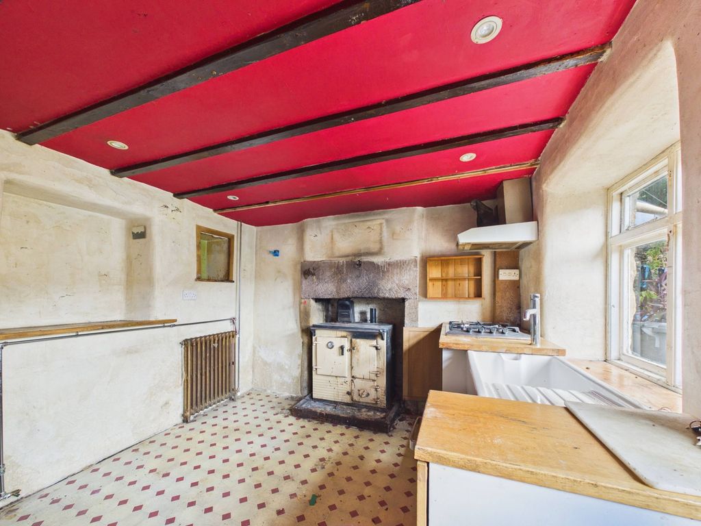 Property photo 2 of 18 Kitchen