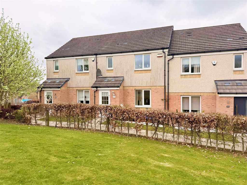 Property photo 1 of 16 External